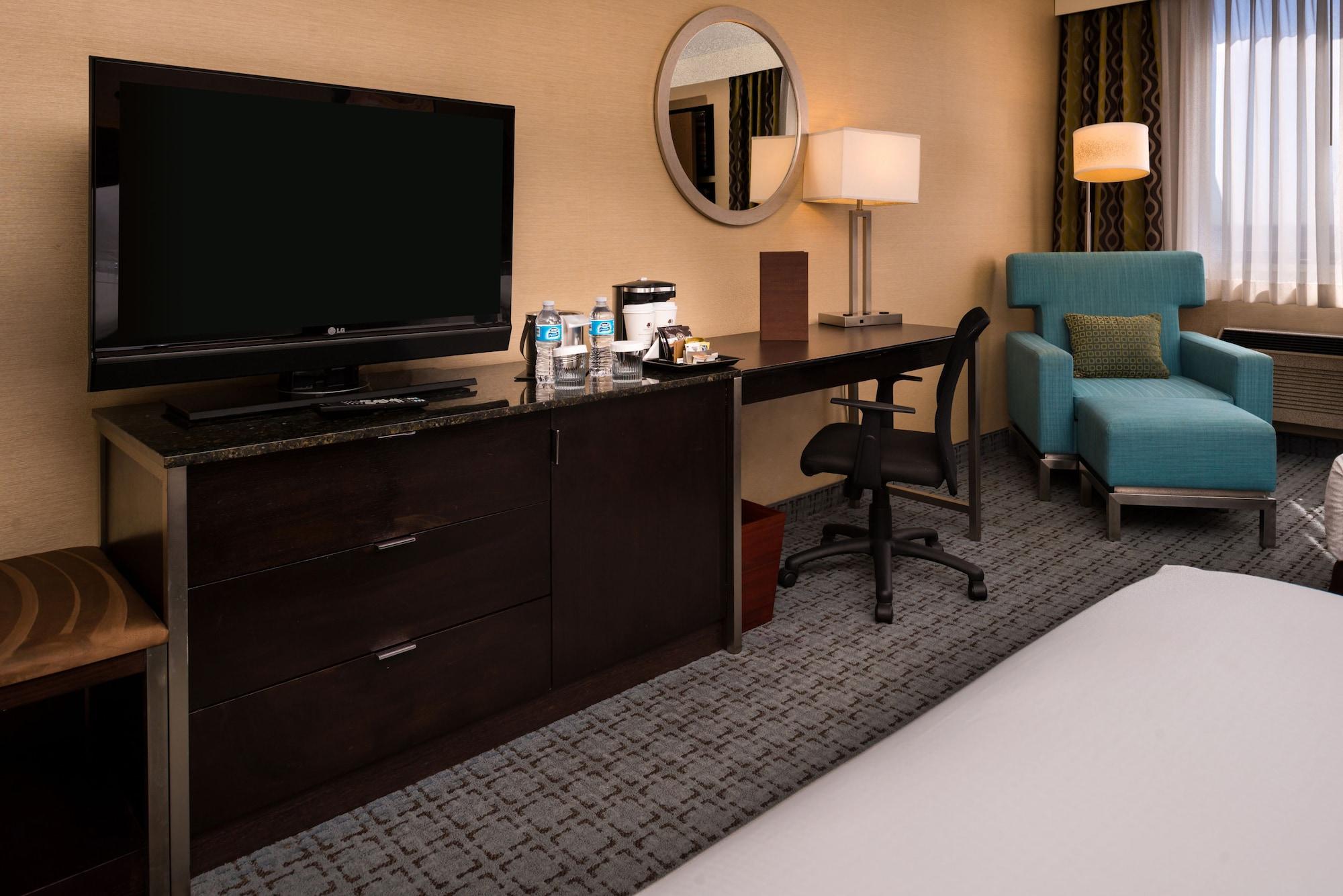 Doubletree By Hilton Whittier Hotel Екстериор снимка