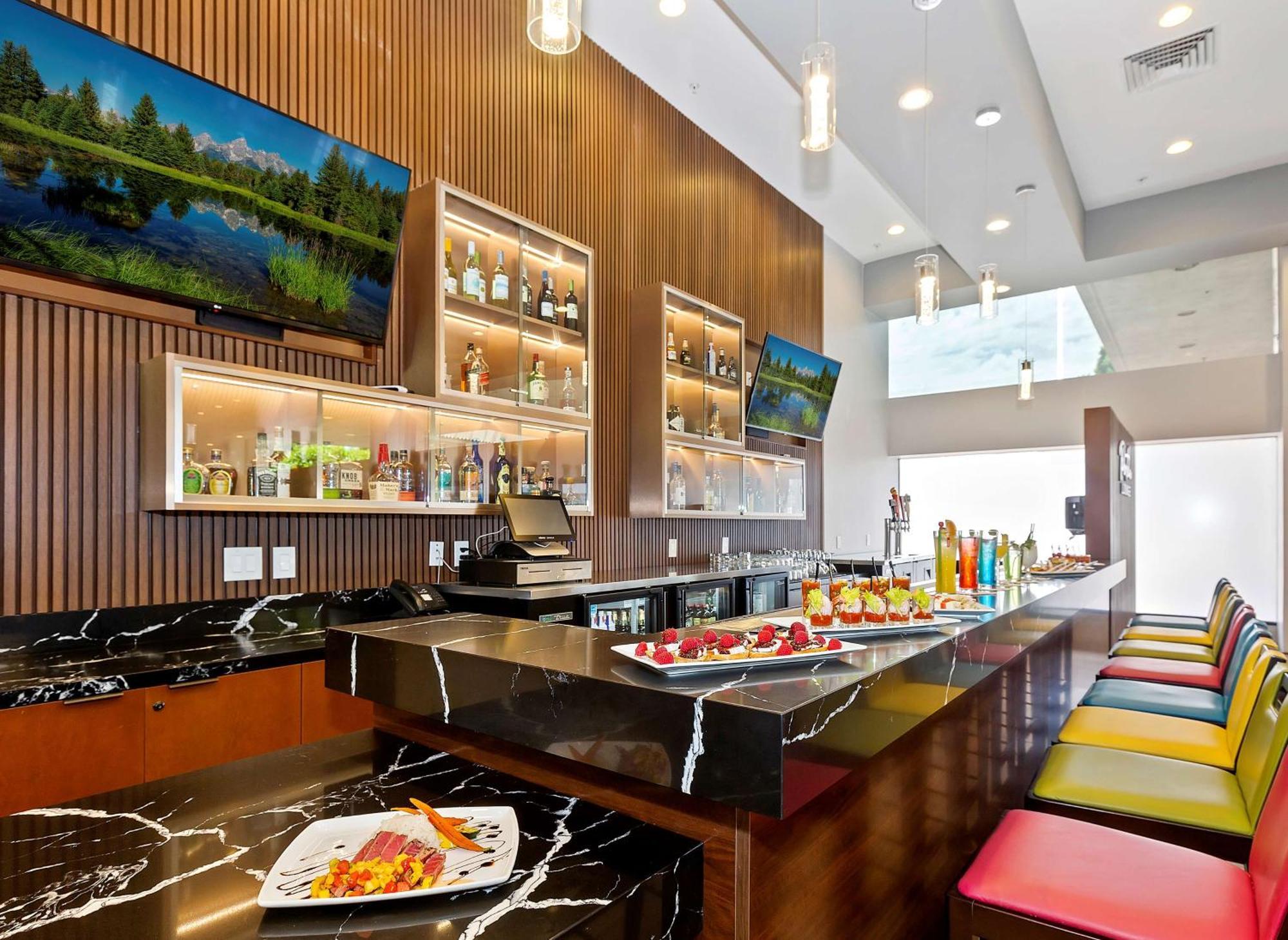 Doubletree By Hilton Whittier Hotel Екстериор снимка