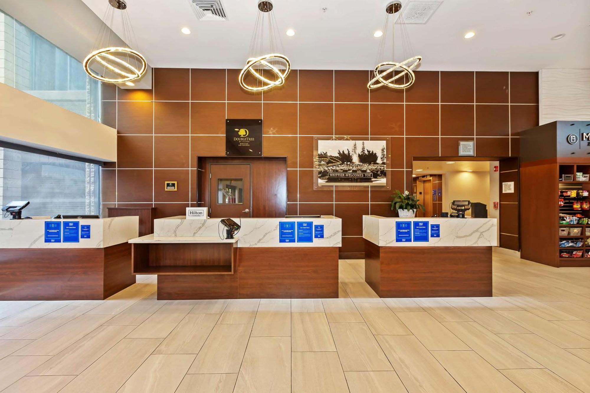 Doubletree By Hilton Whittier Hotel Екстериор снимка