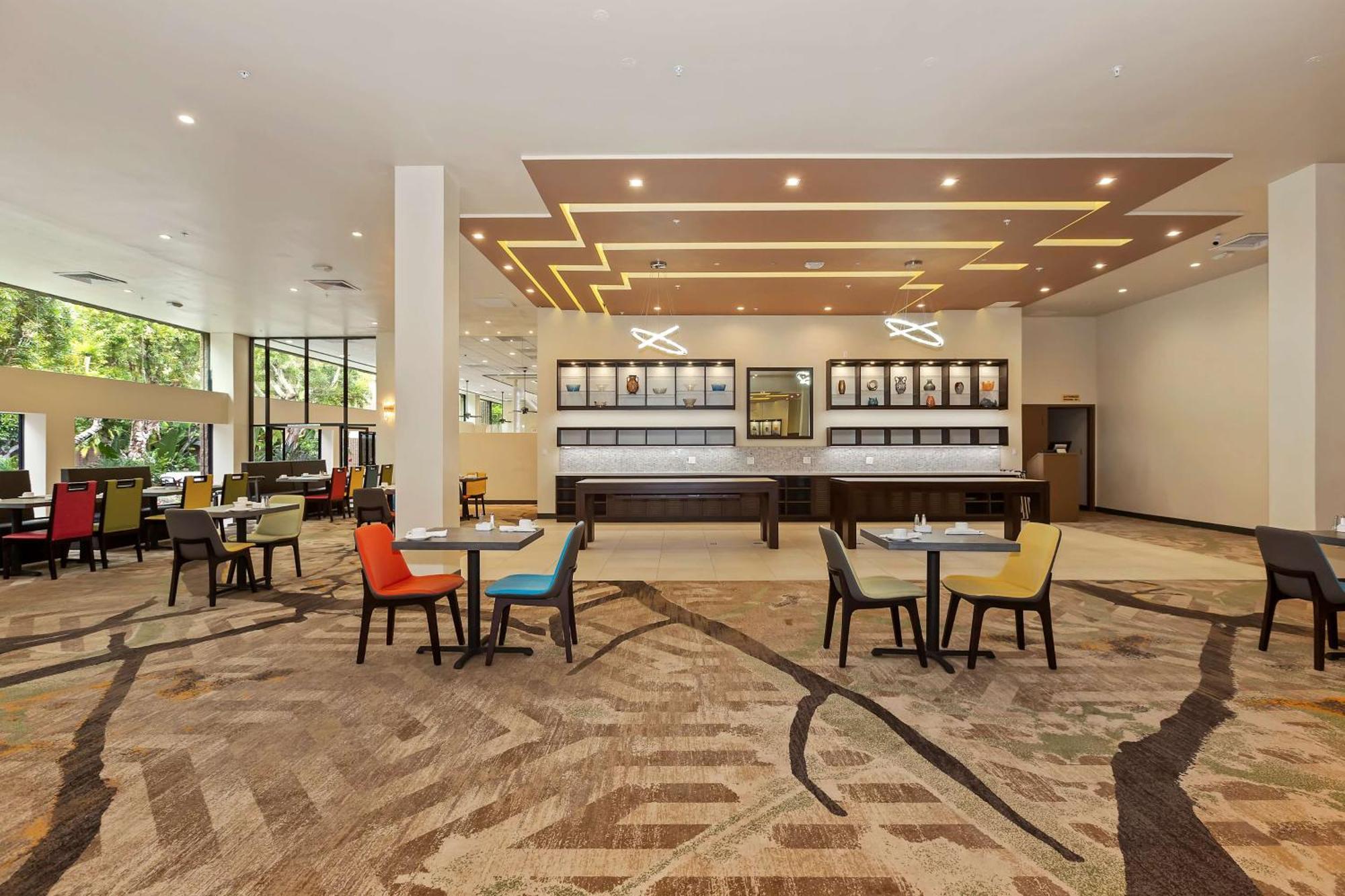 Doubletree By Hilton Whittier Hotel Екстериор снимка